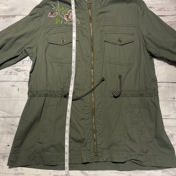 Westport Olive Green Embroidered Flowers Women’s jacket Size L Preowned - Picture 7 of 10